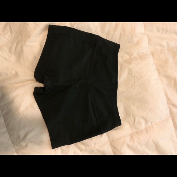 Nike women’s size small shorts - Picture 3 of 3